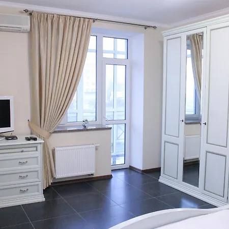 Apartment On Lukyanovska Kyiv Exterior photo
