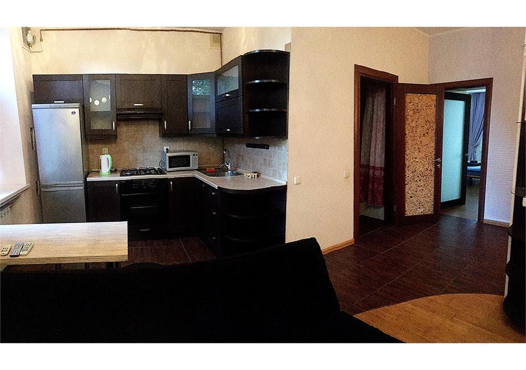 Apartment On Lukyanovska *